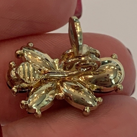 💐JJG signed clip on faceted crystal gold tone - Picture 3 of 7